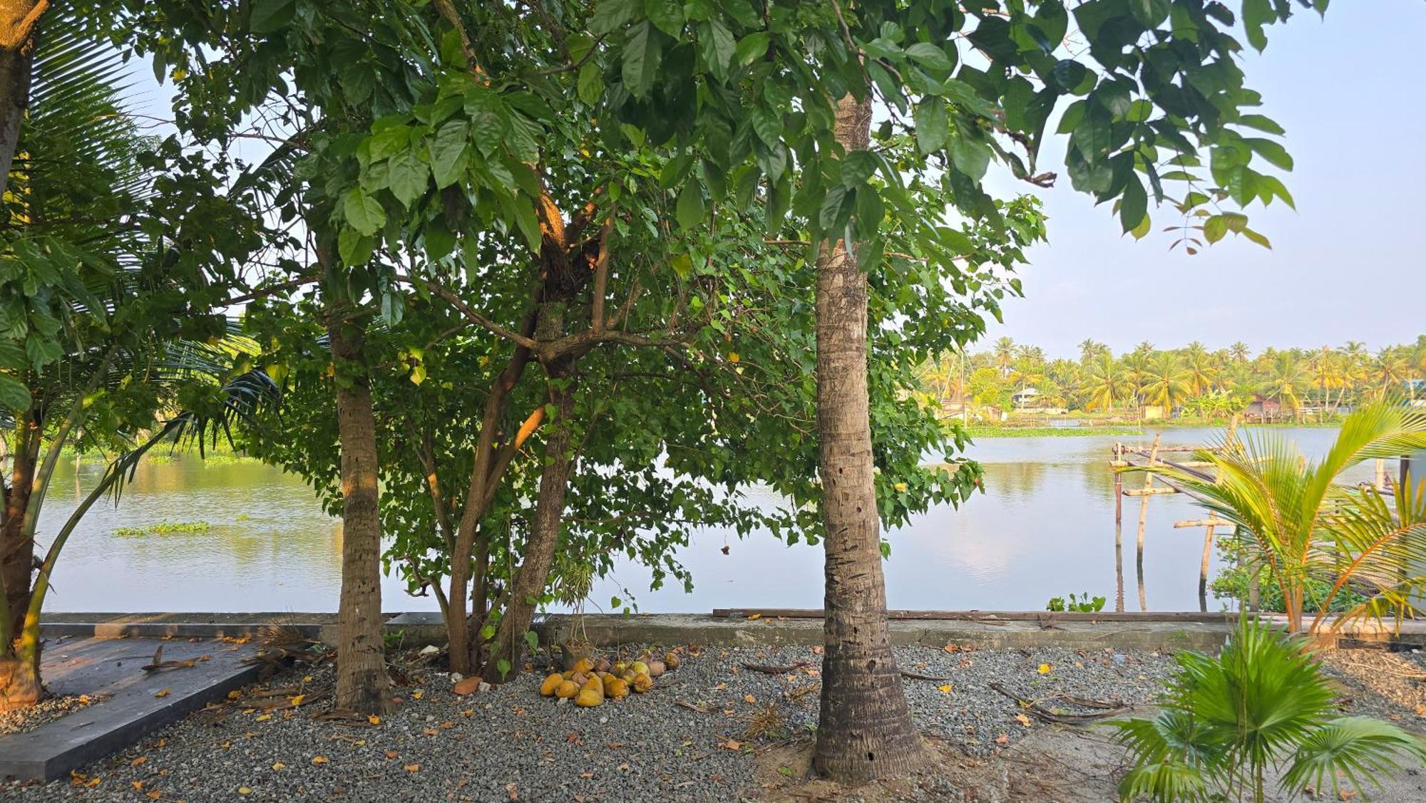 Pradeep'S Backwater Villa Kochi 外观 照片